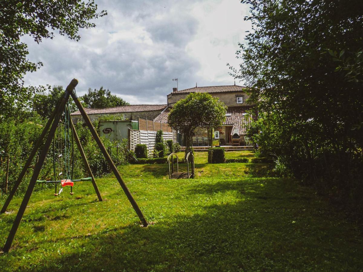 La Laujere Ivie - Gite & Piscine Privative Villa Saint-Hilaire-du-Bois  Exterior foto